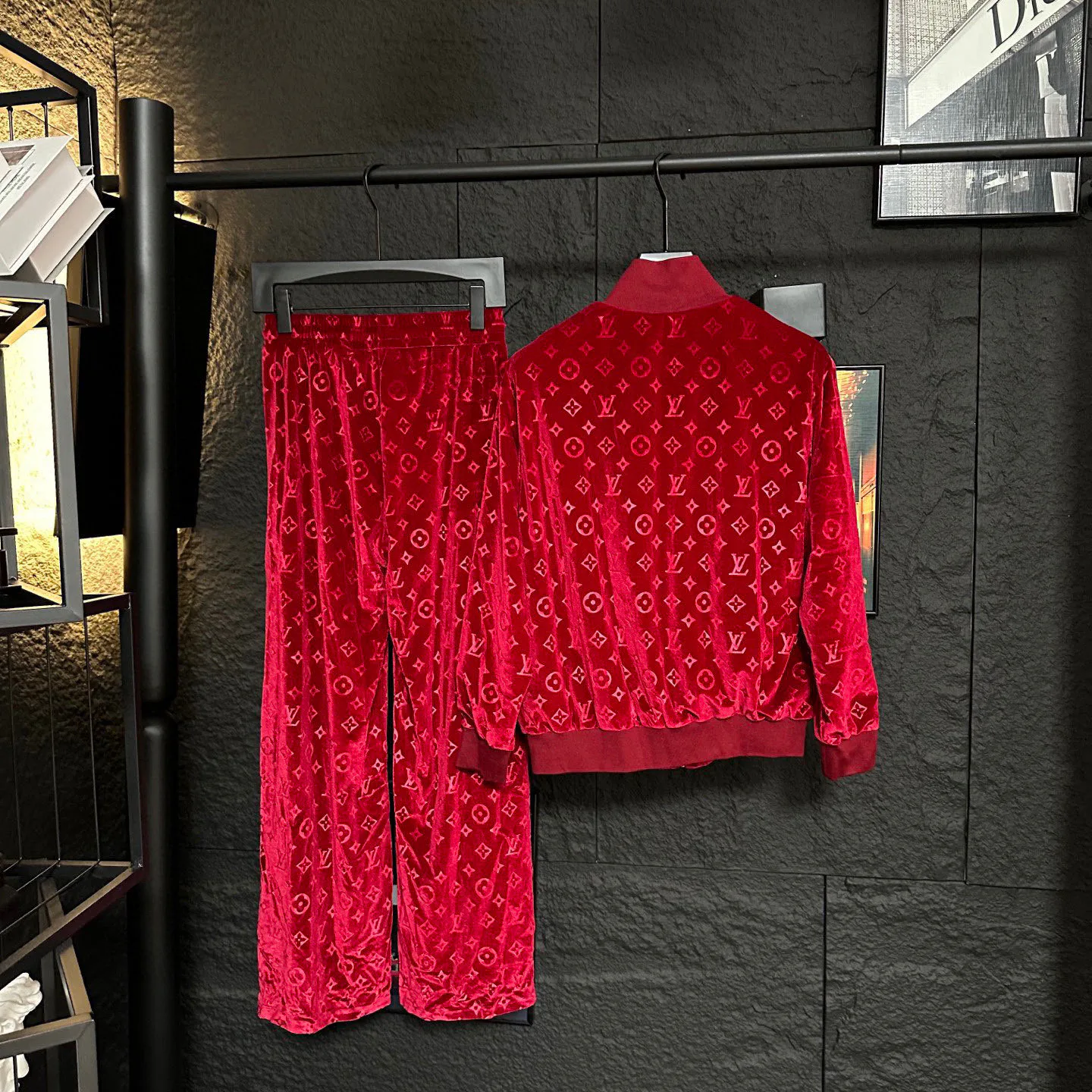 Костюмы Женские Louis Vuitton 1850835