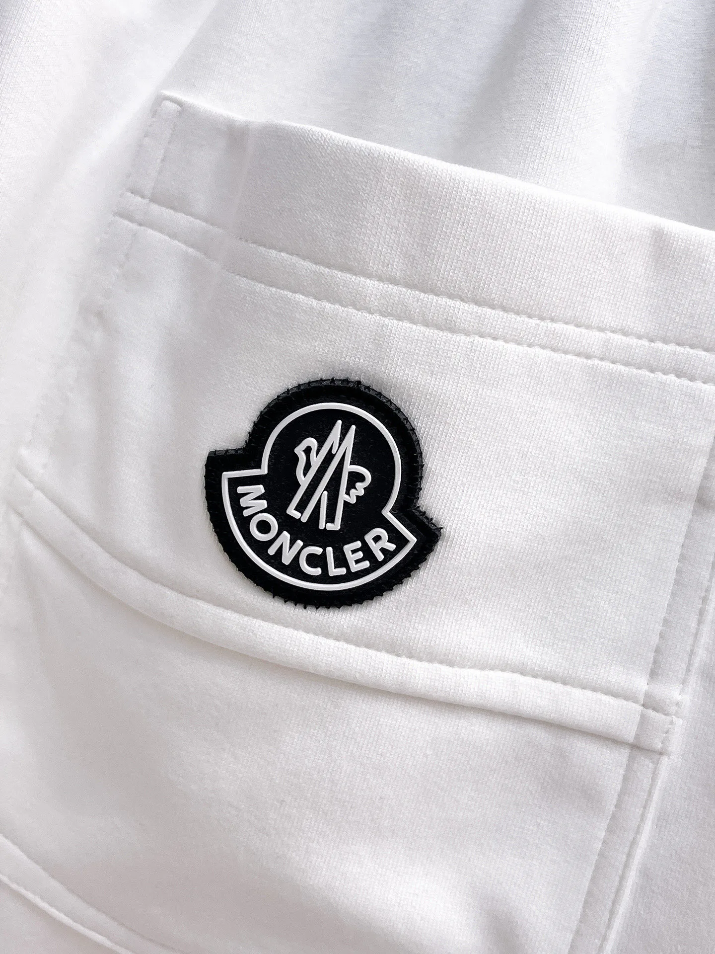 Шорты Мужские Moncler 13417635