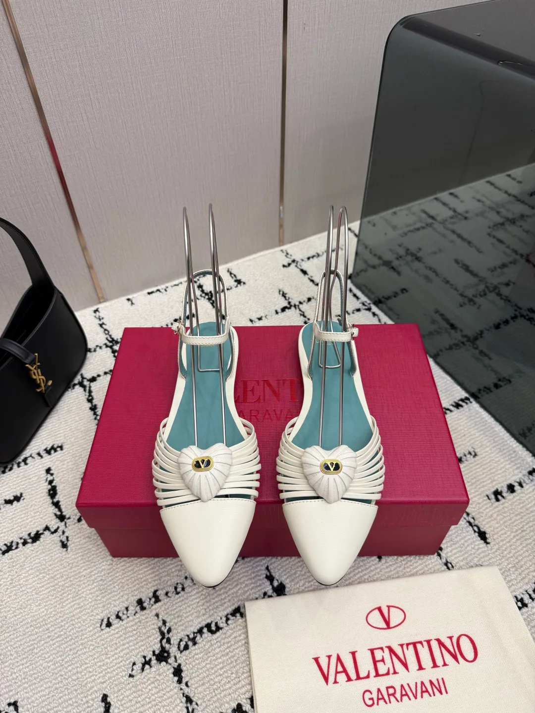Босоножки Женские Valentino 18598095