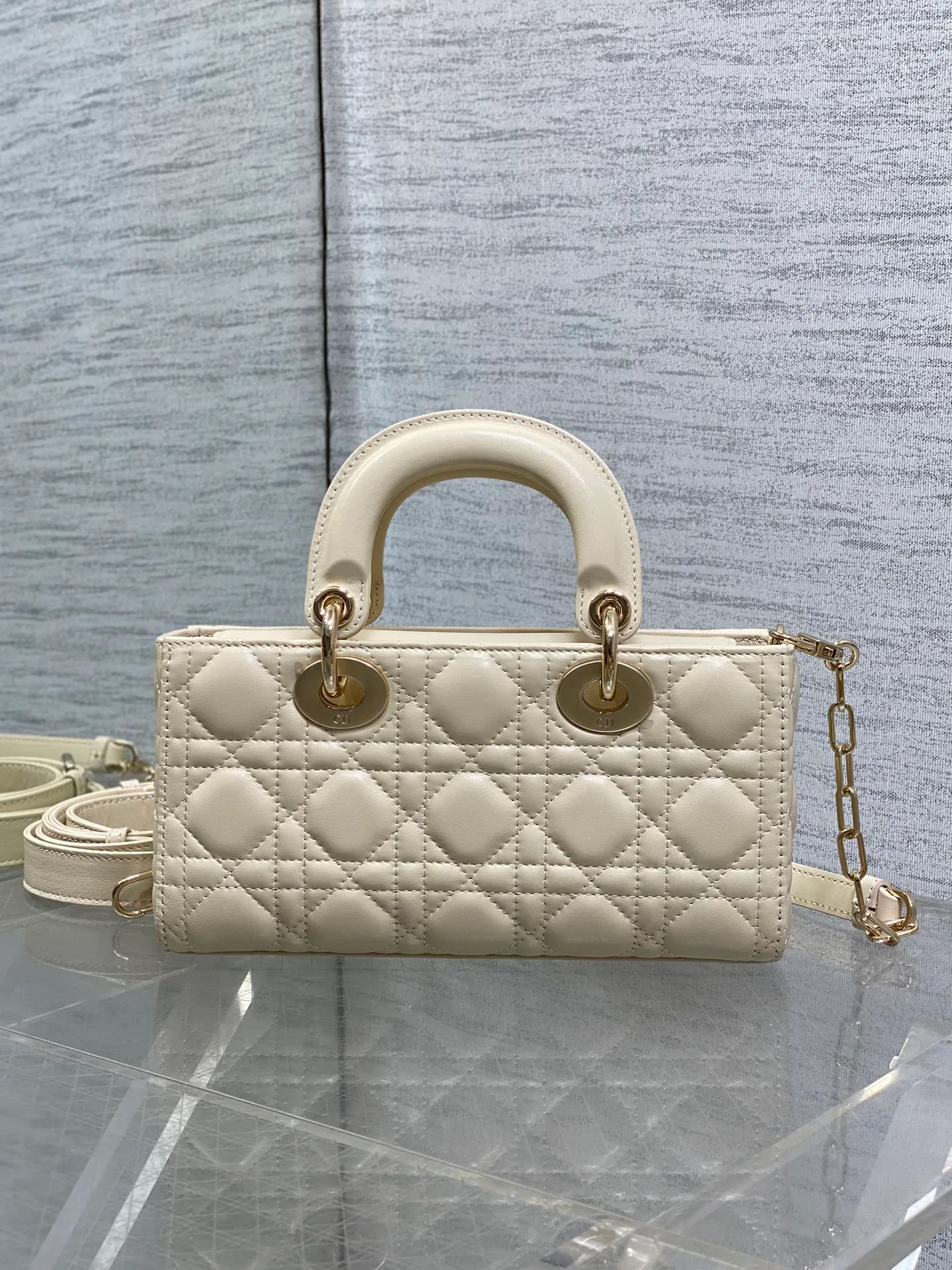 Классические Сумки Женские Christian Dior 11685174