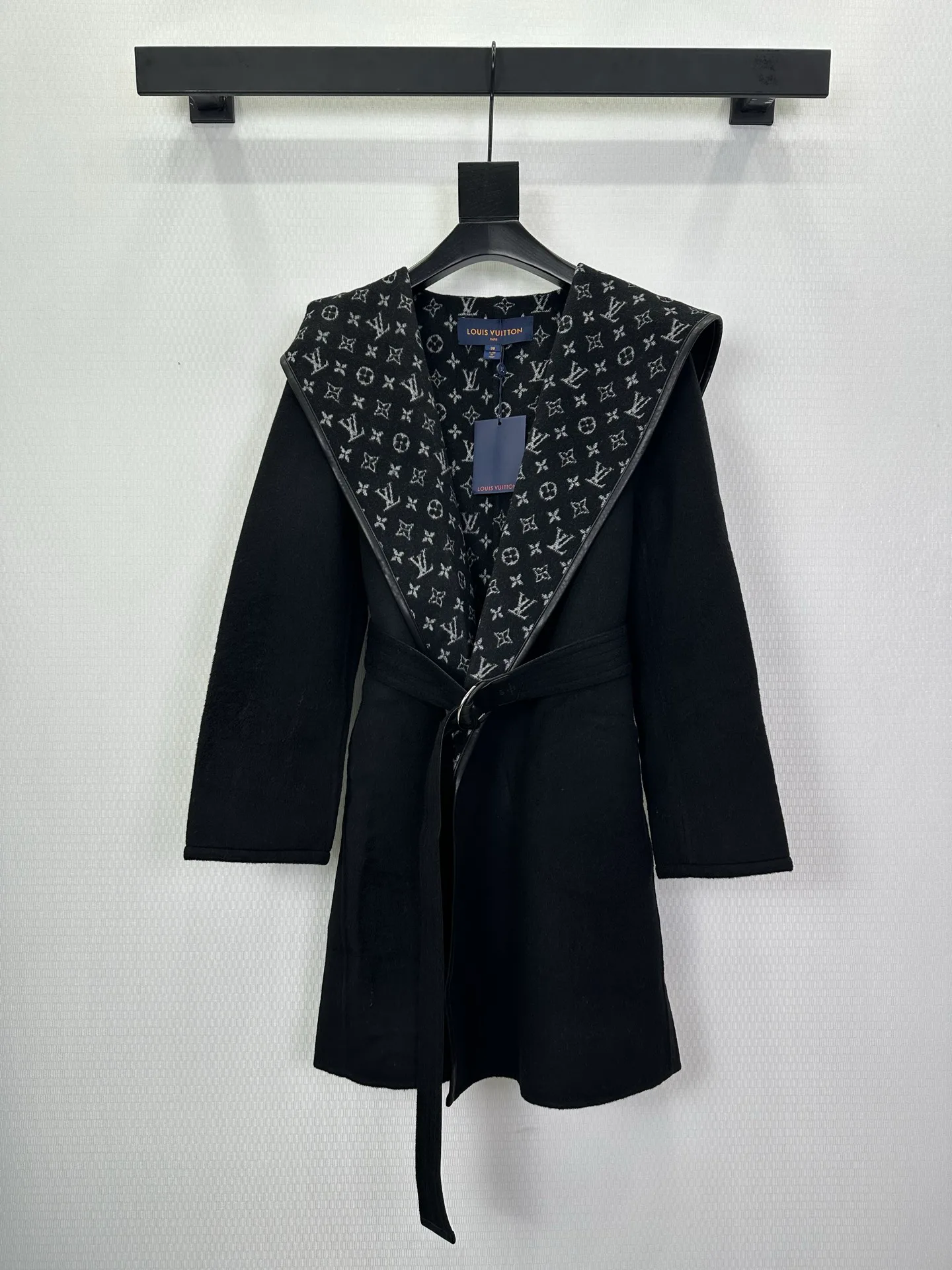 Пальто Женские Louis Vuitton 18903261