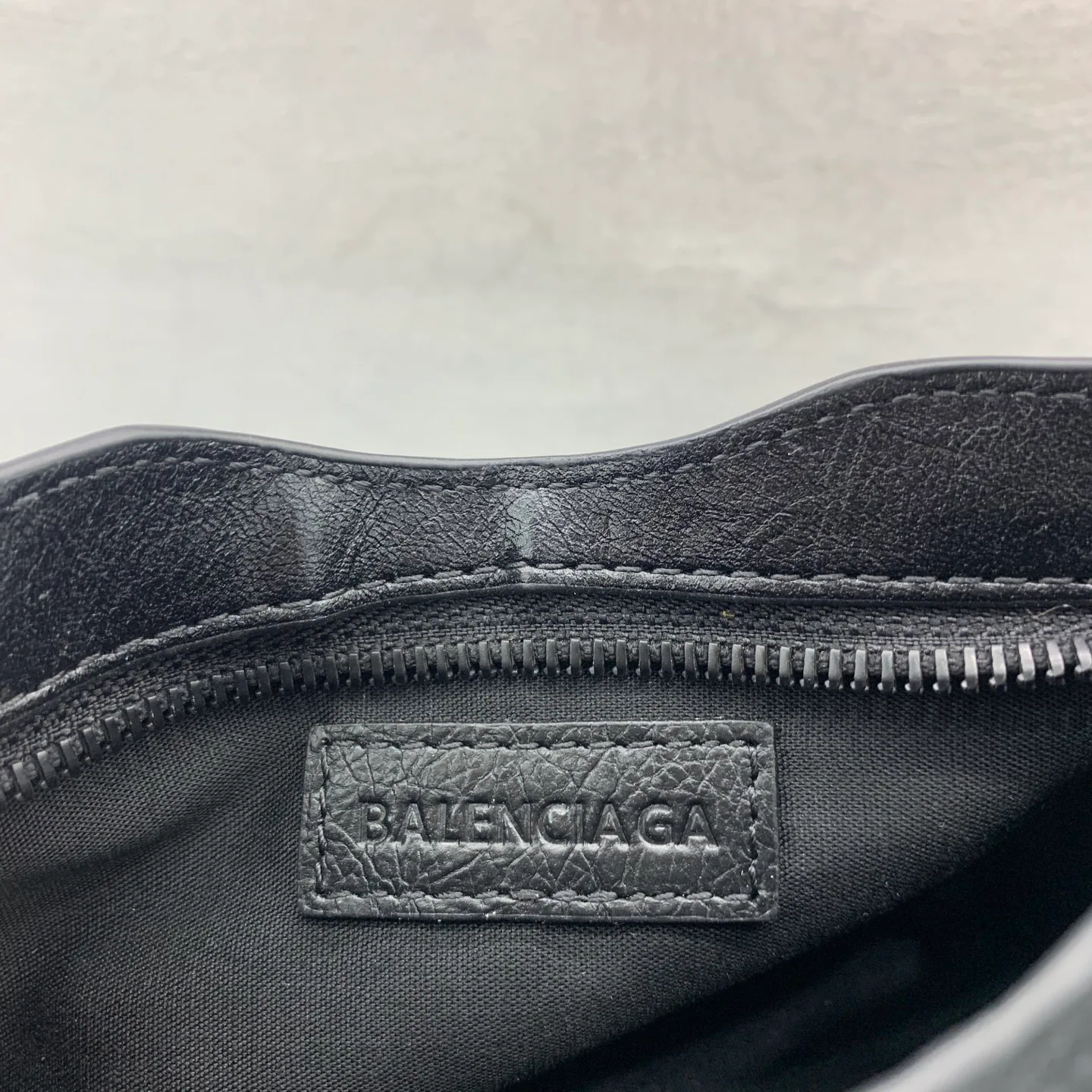 Классические Сумки Женские Balenciaga 16862709
