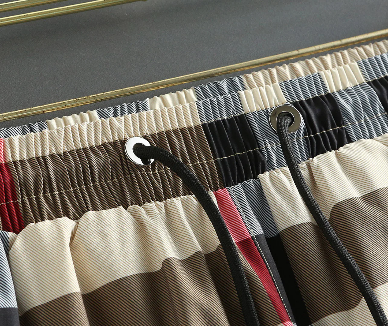 Шорты Мужские Burberry 18000495