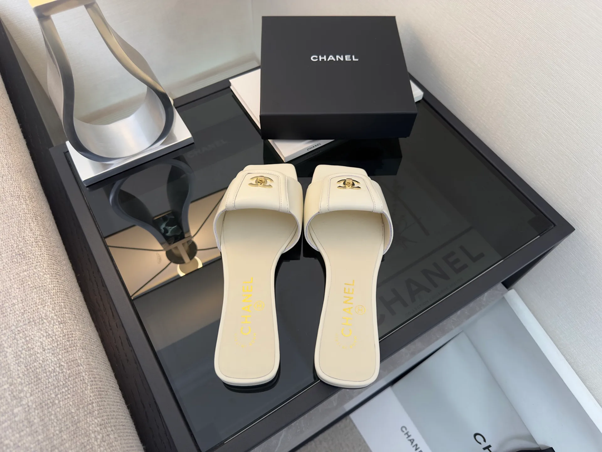 Обложки На Паспорт Chanel 11890846