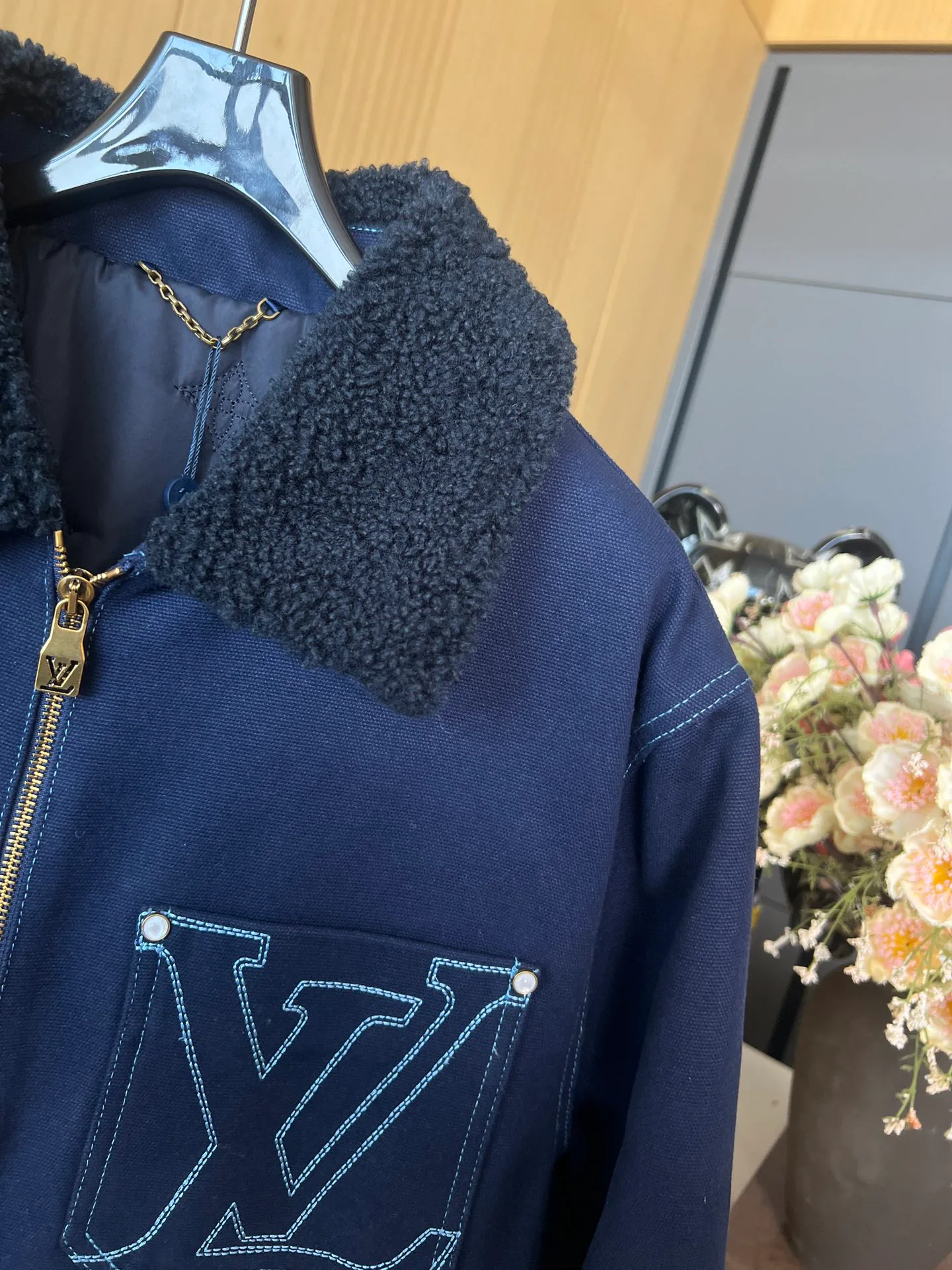 Куртки И Пуховики Женские Louis Vuitton 5189369