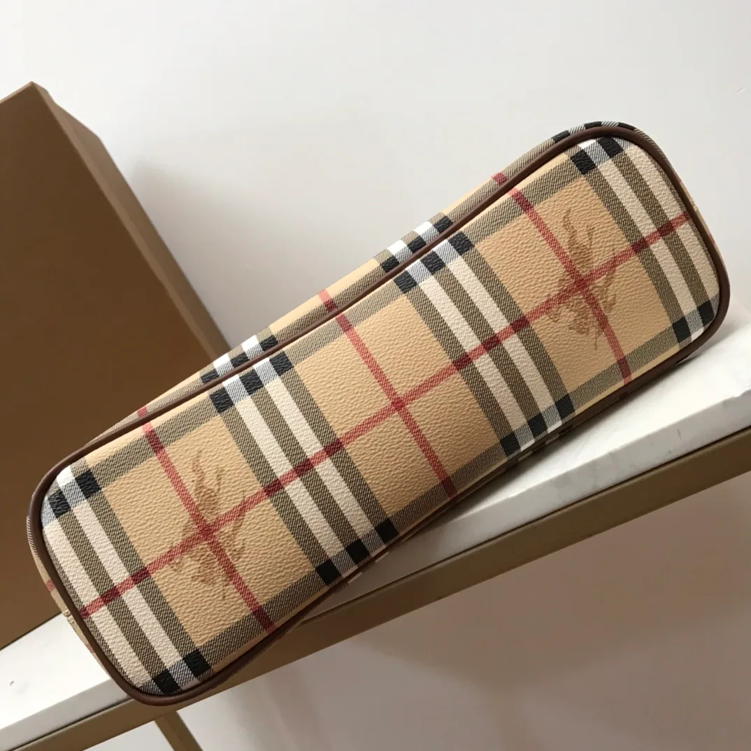 Классические Сумки Женские Burberry 11013020