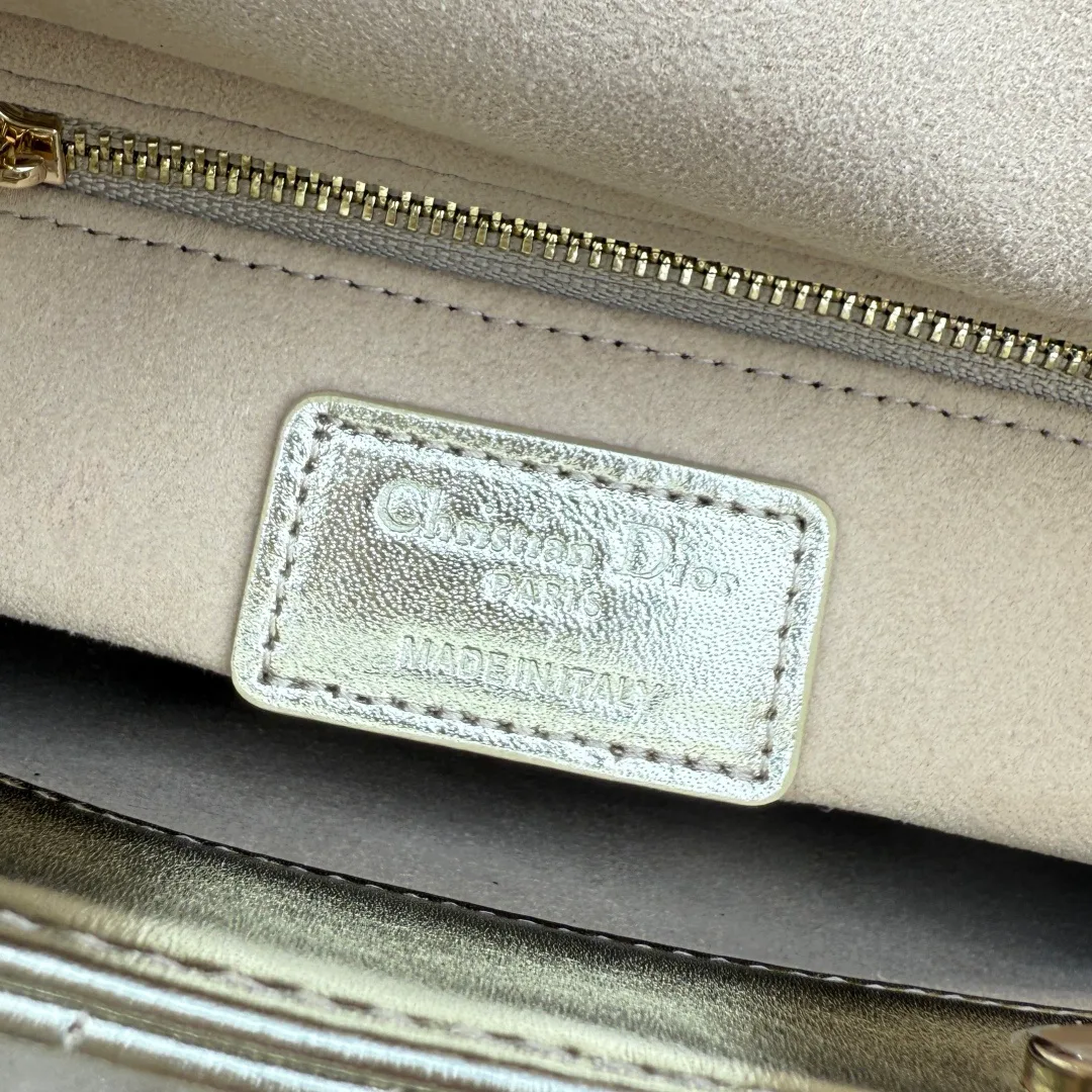Классические Сумки Женские Christian Dior 18116225