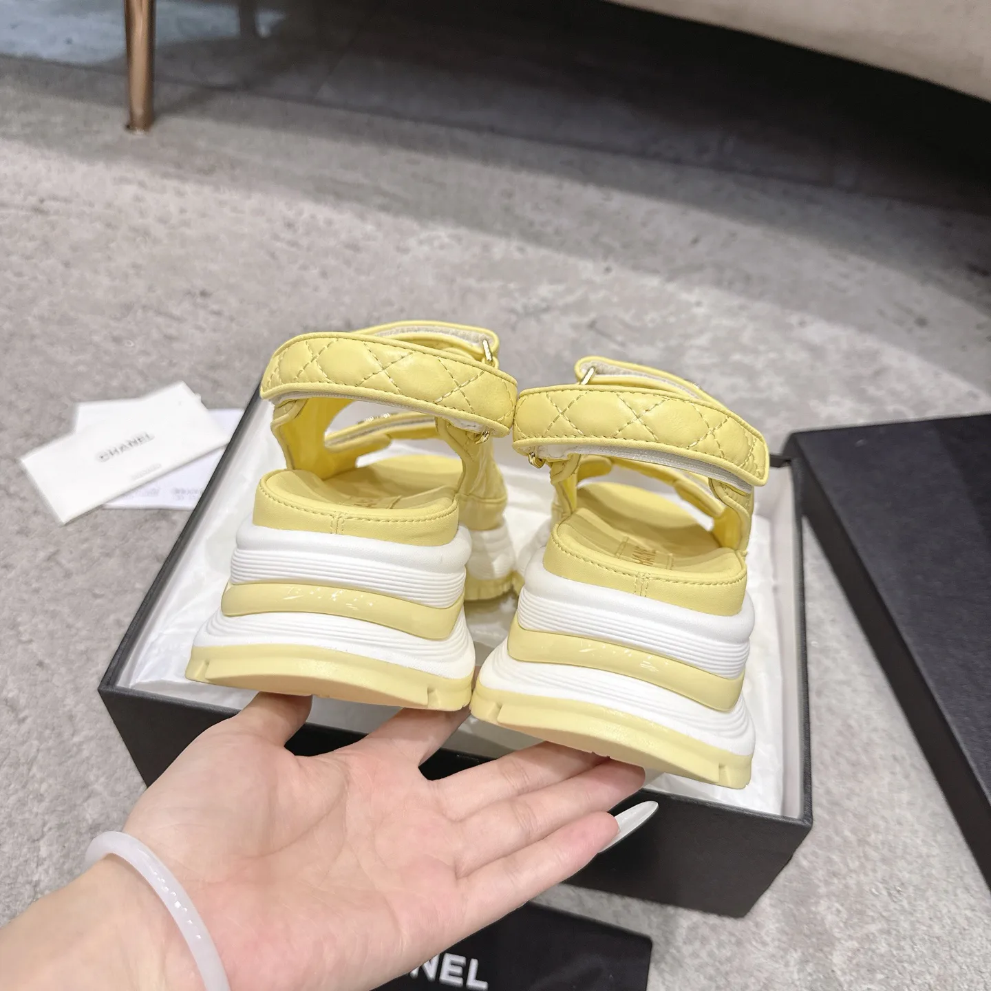 Босоножки Женские Chanel 16954231