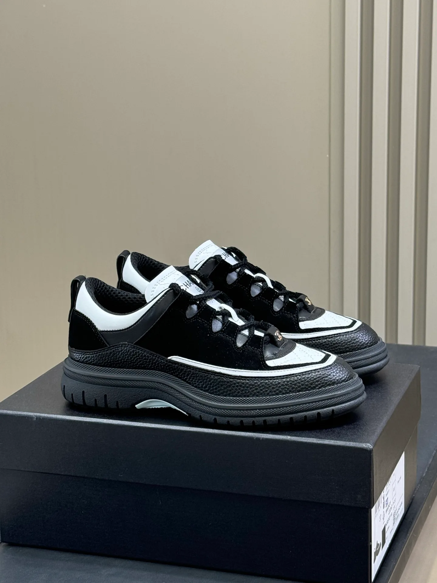 Кроссовки Женские Chanel 48702