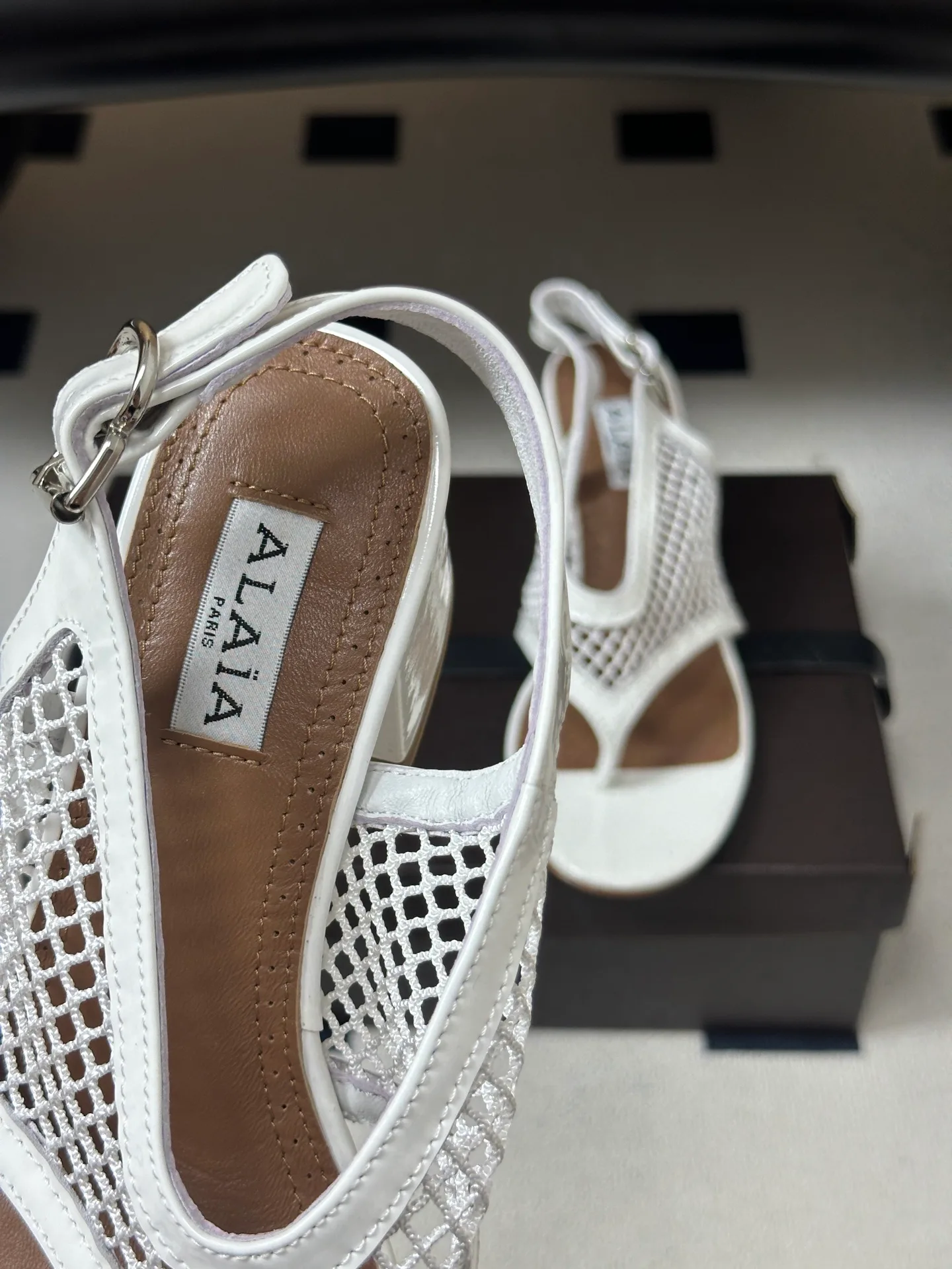 Босоножки Женские Alaia 17338424