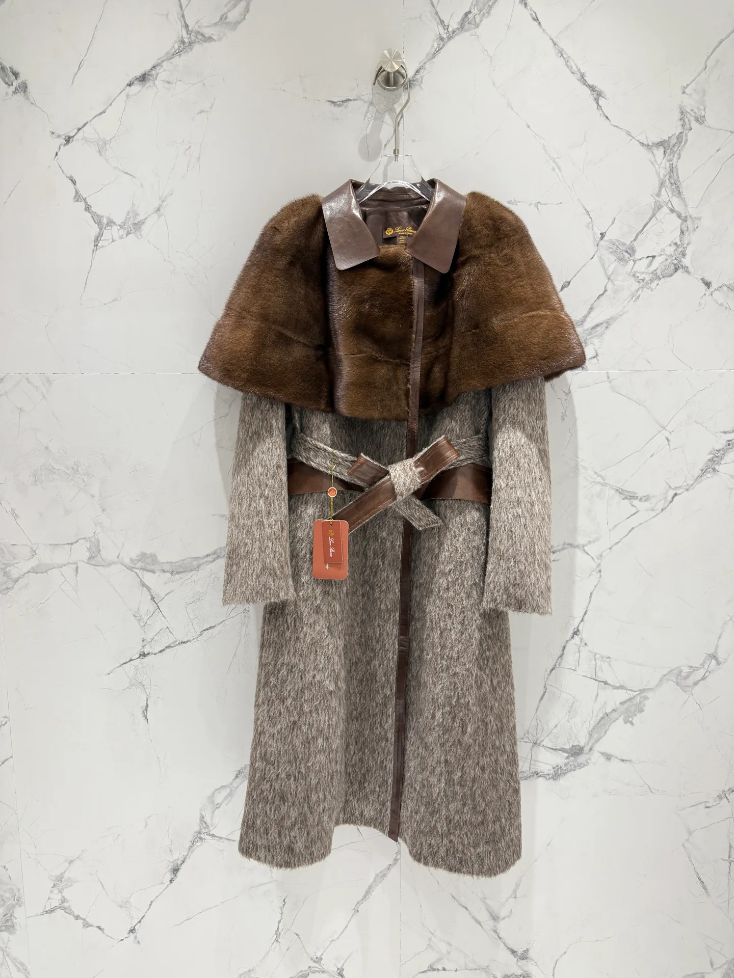 Шубы Женские Loro Piana 18082842