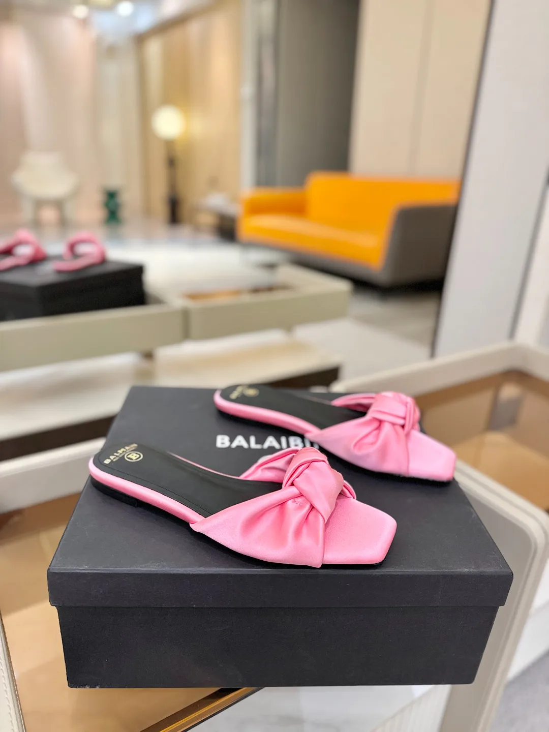 Шлепанцы Женские Balmain 841000