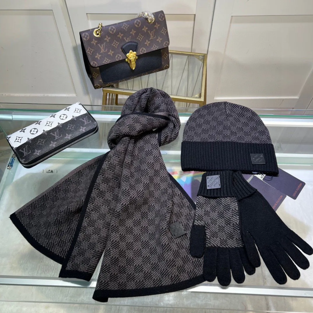 Головные Уборы Louis Vuitton 823947