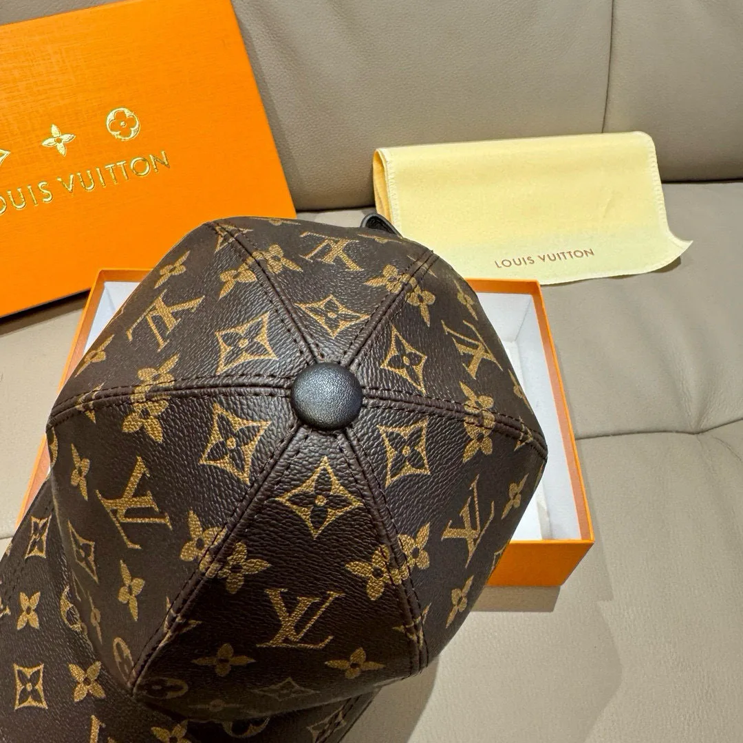 Головные Уборы Louis Vuitton 18105224