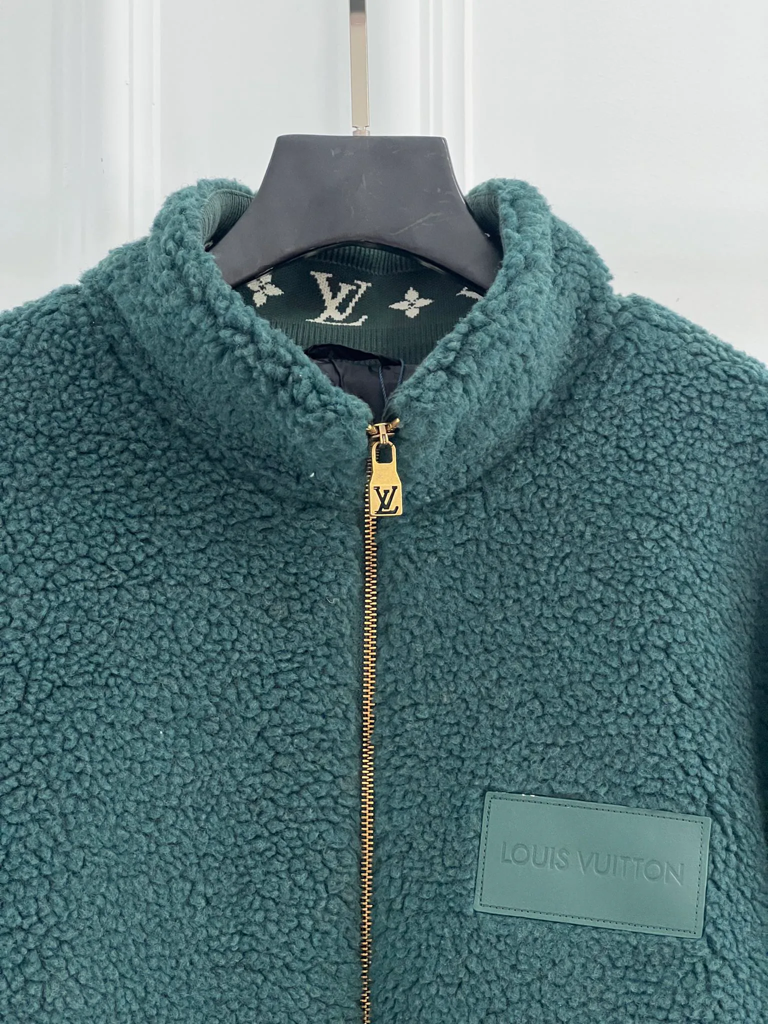 Куртки И Пуховики Женские Louis Vuitton 12842404