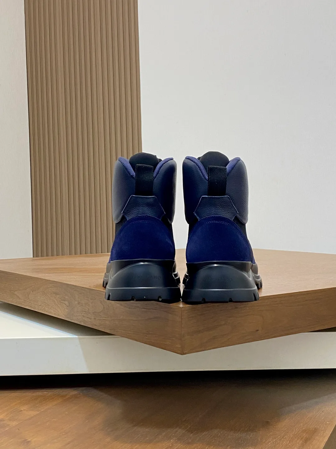 Ботинки Мужские Salvatore Ferragamo 240205