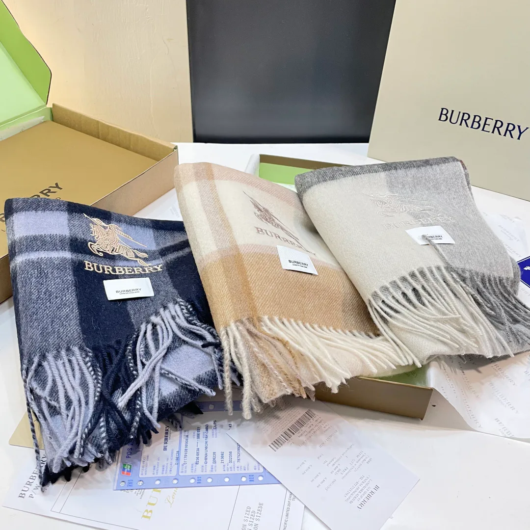 Шарфы Burberry 588304