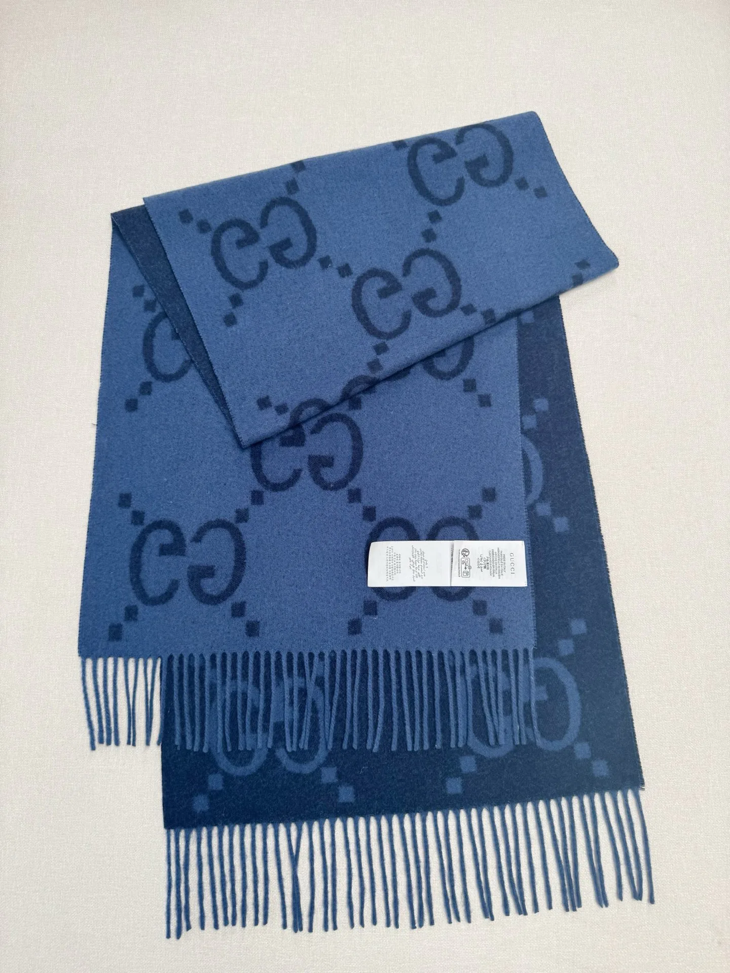 Шарфы Gucci 17945380