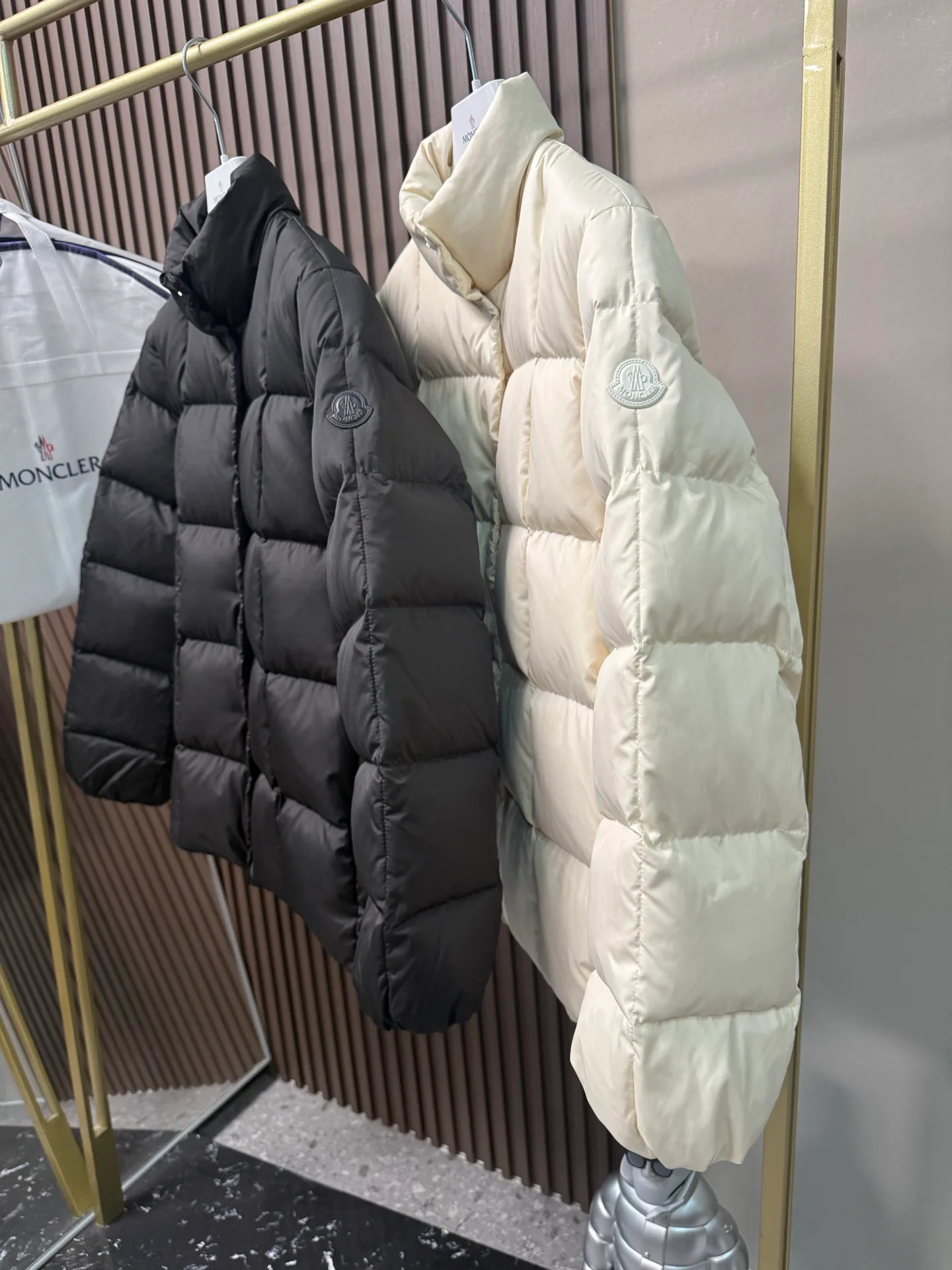 Куртки И Пуховики Женские Moncler 18825255