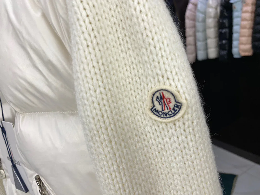 Куртки И Пуховики Женские Moncler 19737037