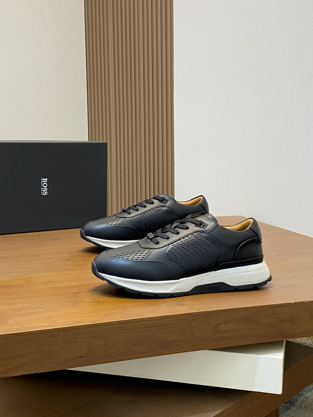 Кроссовки Мужские Hugo Boss 338043