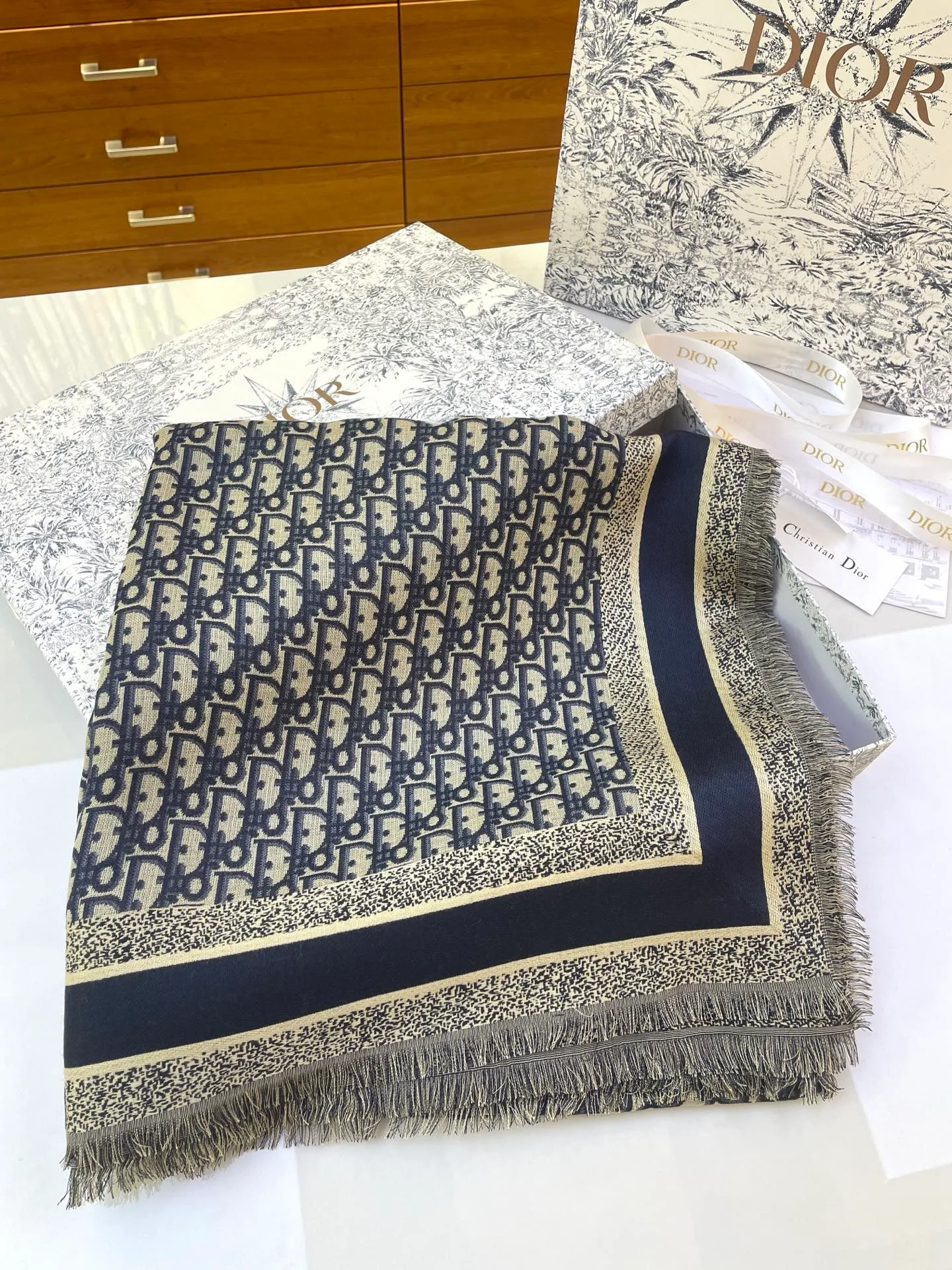 Шарфы Christian Dior 17898738