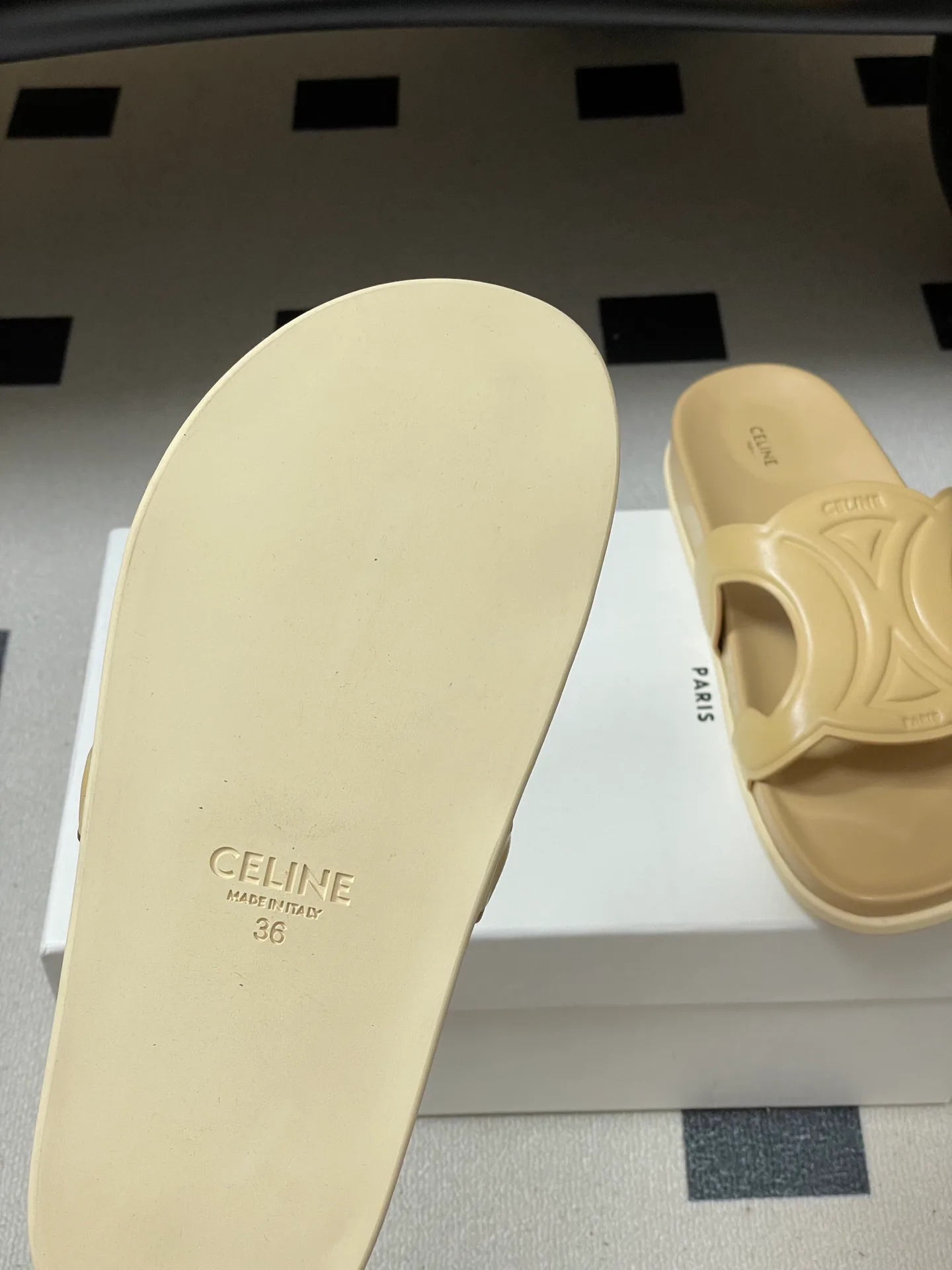 Шлепанцы Женские Celine 12958239