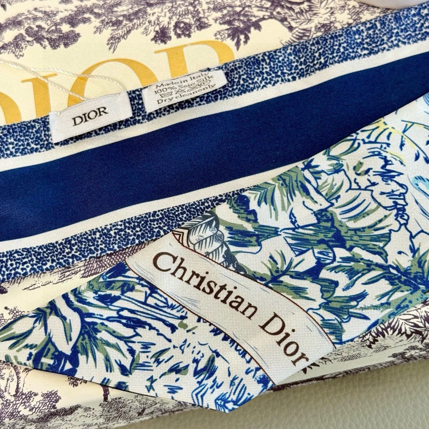 Платки Christian Dior 11888308