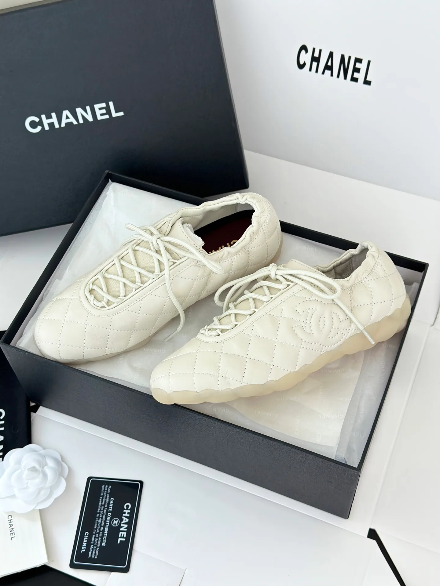 Кроссовки Женские Chanel 18764917