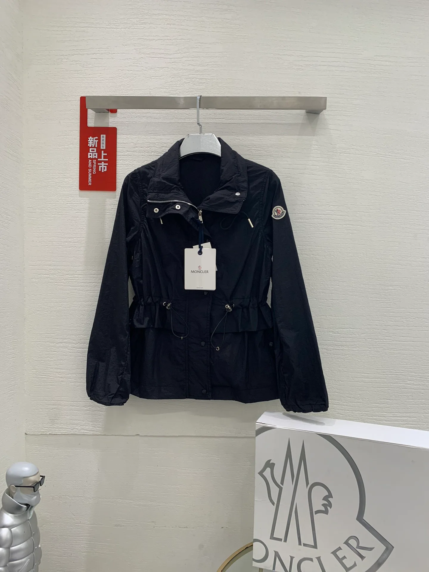 Куртки И Пуховики Женские Moncler 11230881