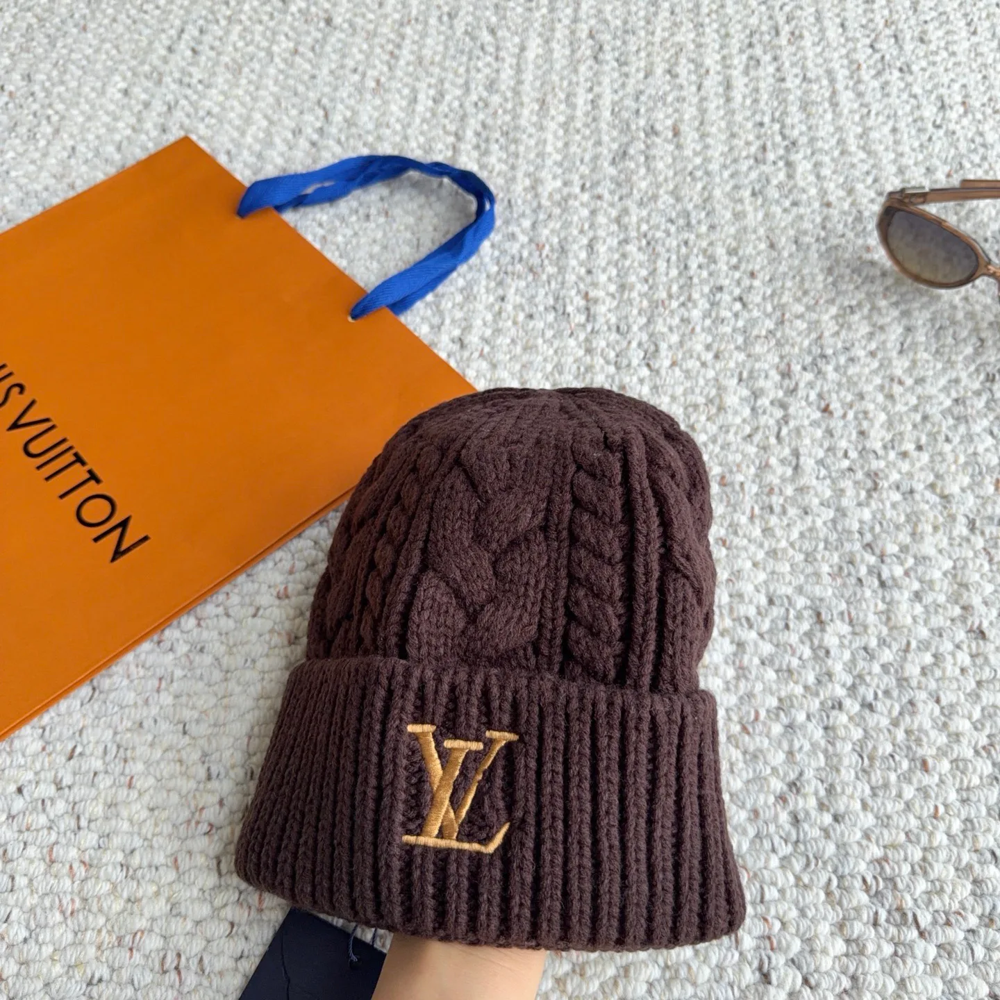 Головные Уборы Louis Vuitton 18450105