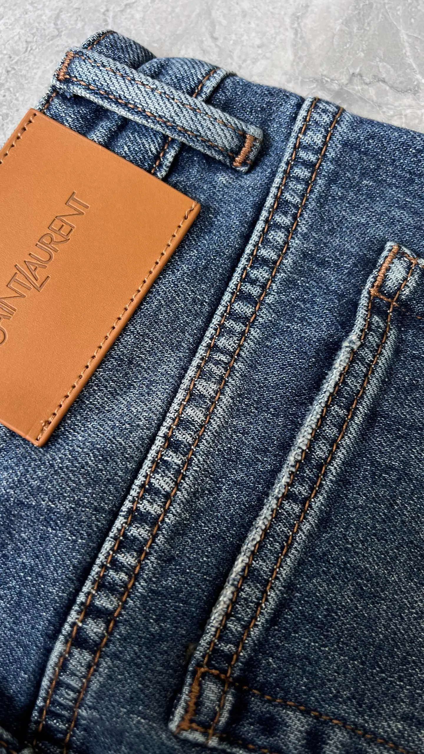 Джинсы Женские Saint Laurent 18442968