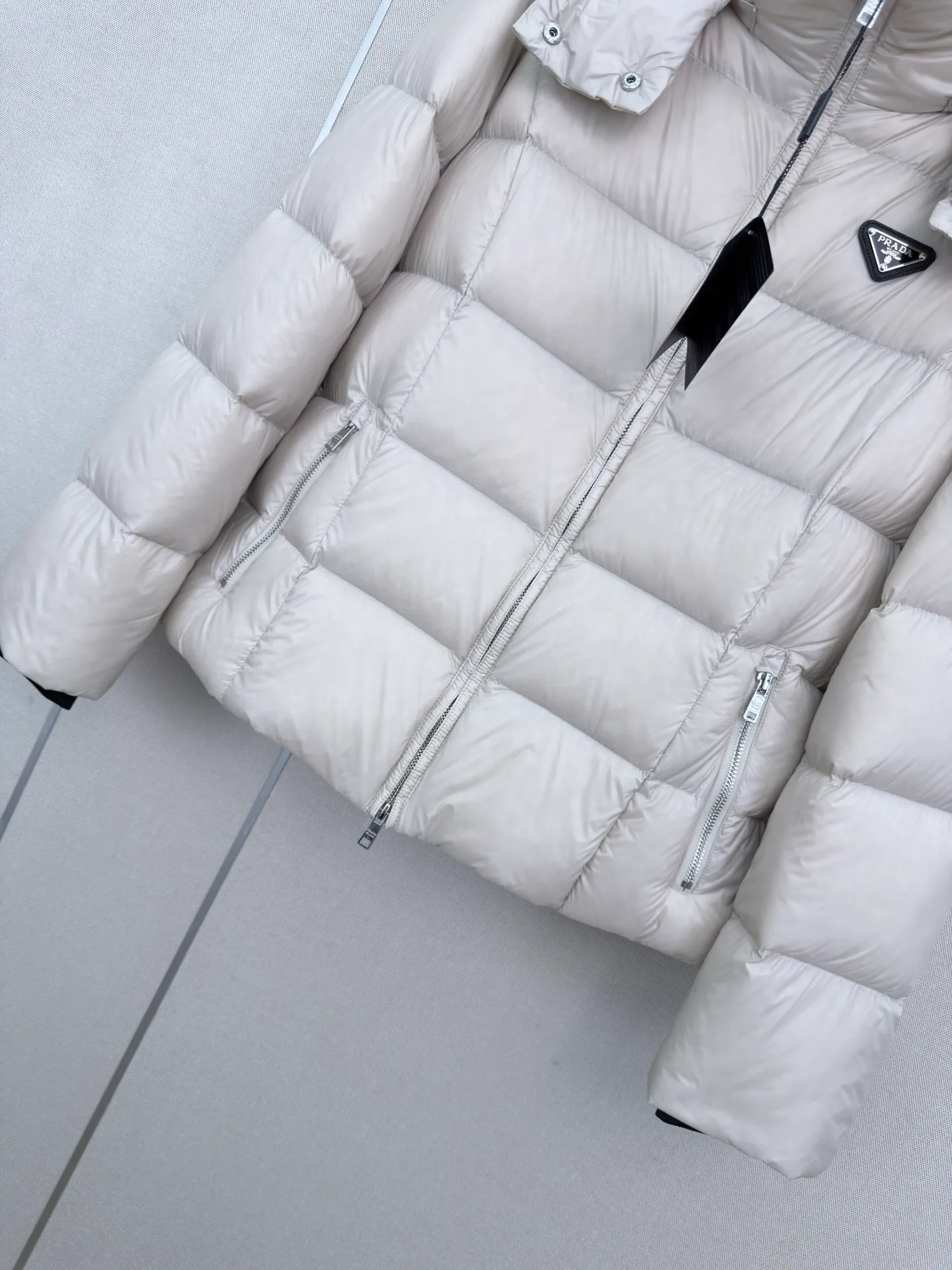 Куртки И Пуховики Женские Prada 18185815