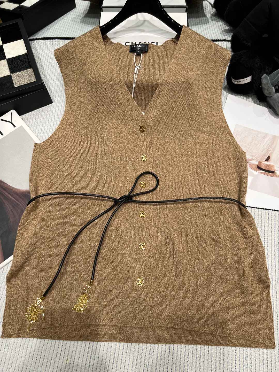 Жилеты Женские Chanel 18138262