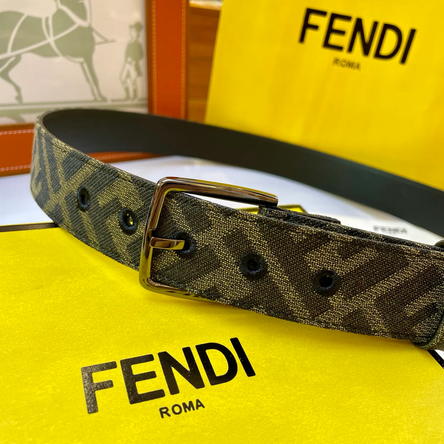 Ремни Fendi 11517949