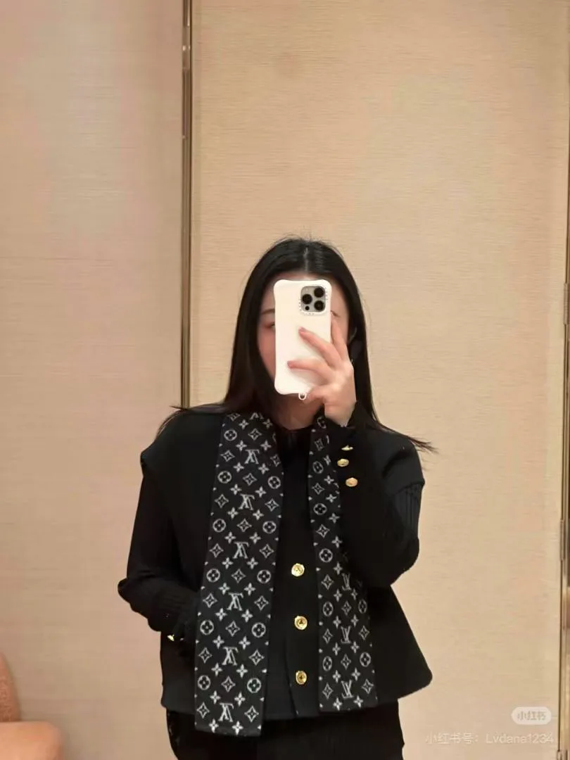 Жилеты Женские Louis Vuitton 18113318