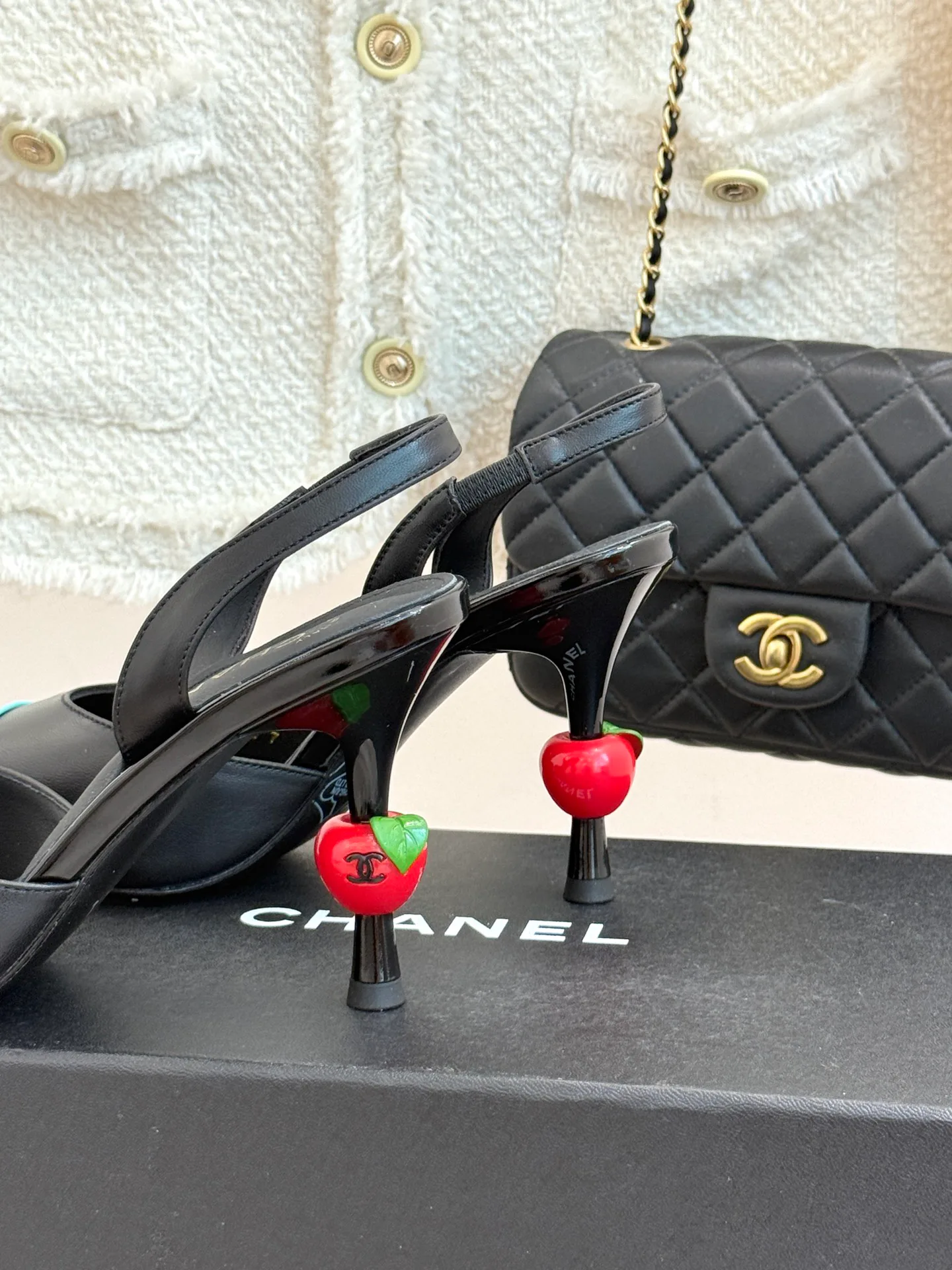 Босоножки Женские Chanel 17425311