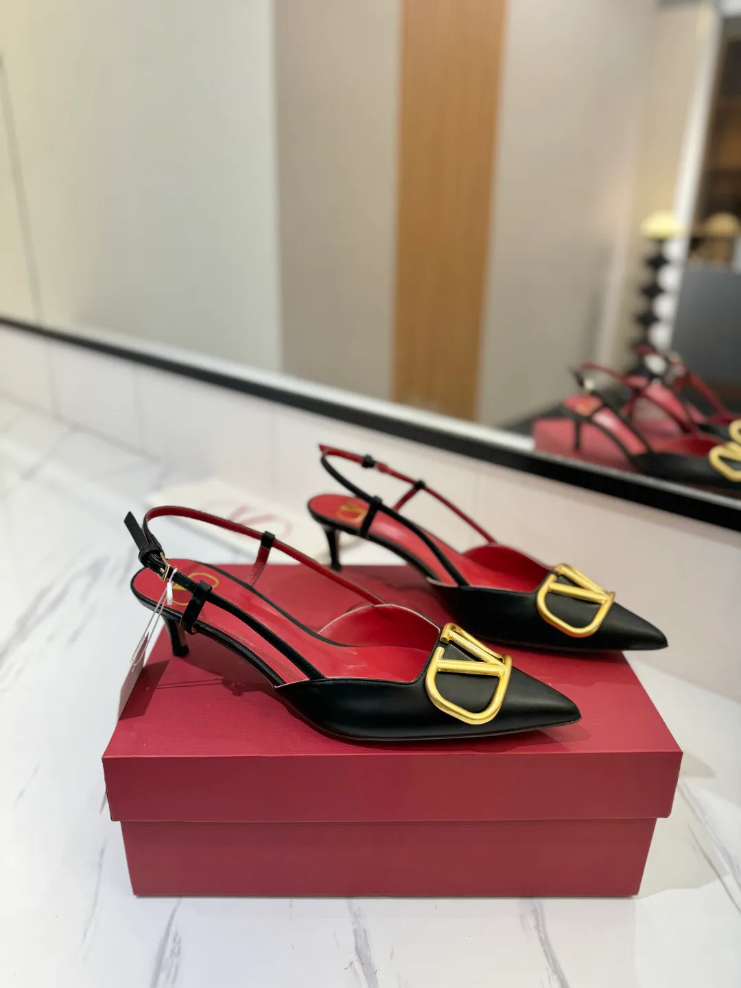 Босоножки Женские Valentino 11516245