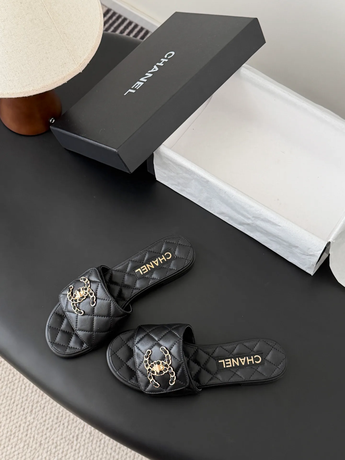 Шлепанцы Женские Chanel 11157368