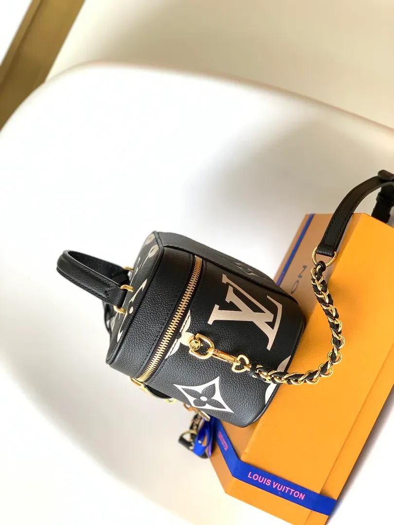 Сумки На Ремне Женские Louis Vuitton 1253950
