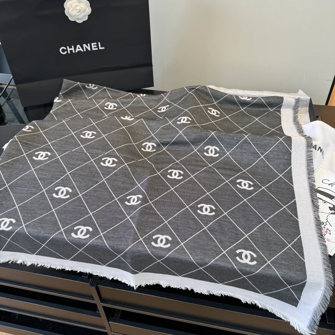 Шарфы Chanel 17827497