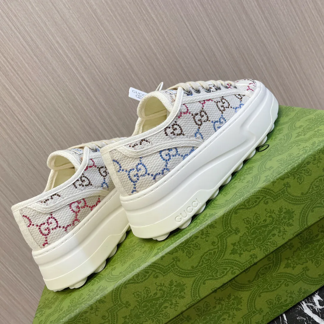Кроссовки Женские Gucci 19691222