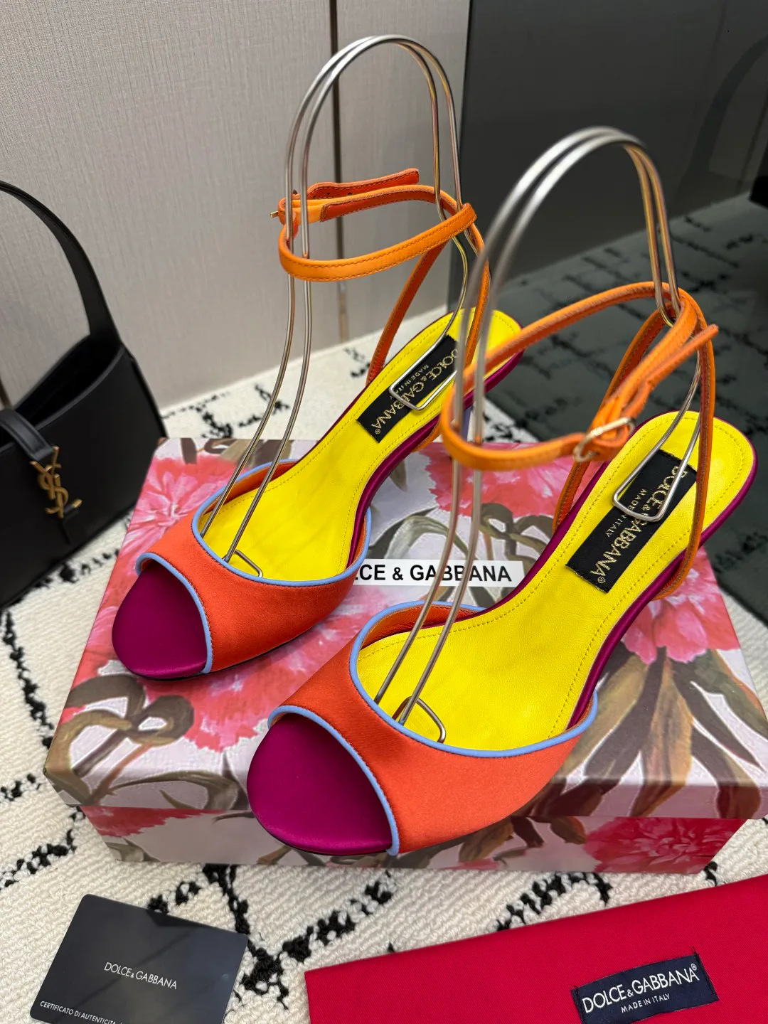 Босоножки Женские Dolce & Gabbana 18335963