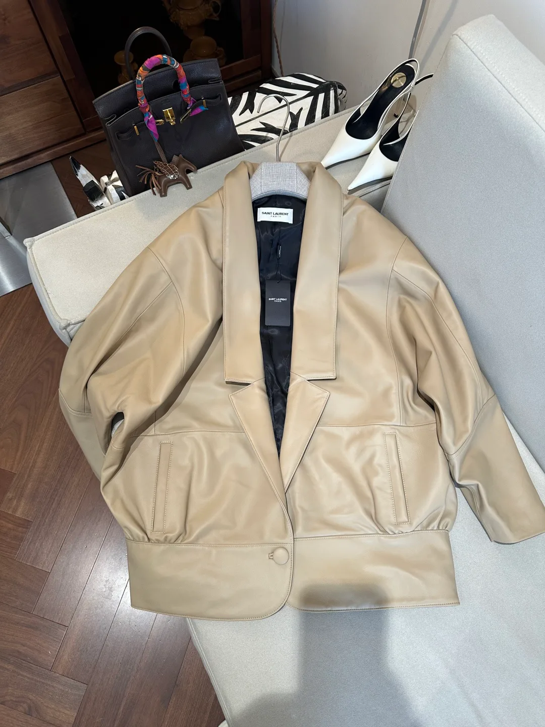 Кожаные Куртки И Дублёнки Женские Saint Laurent 18563080