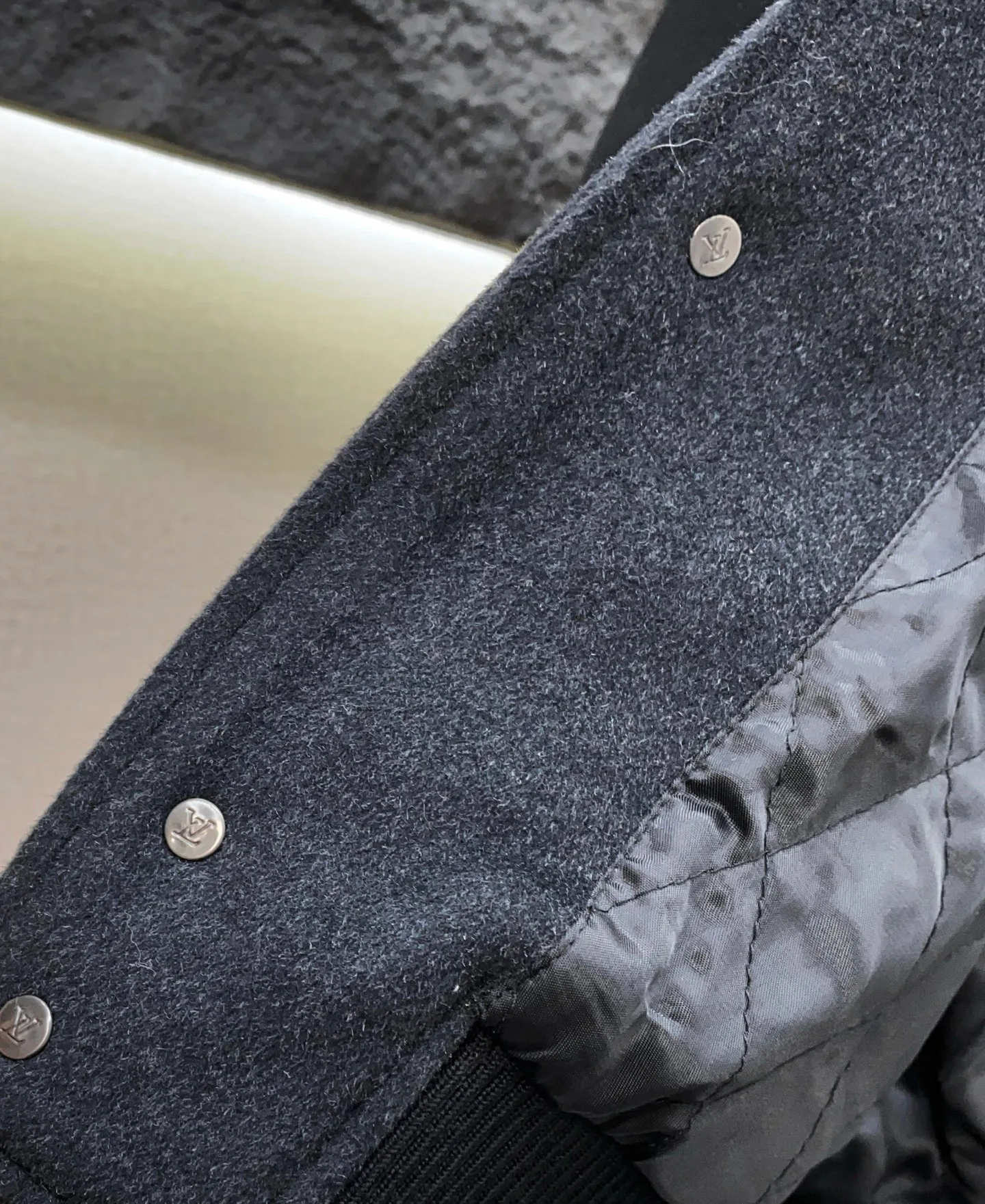 Куртки И Пуховики Мужские Louis Vuitton 608139