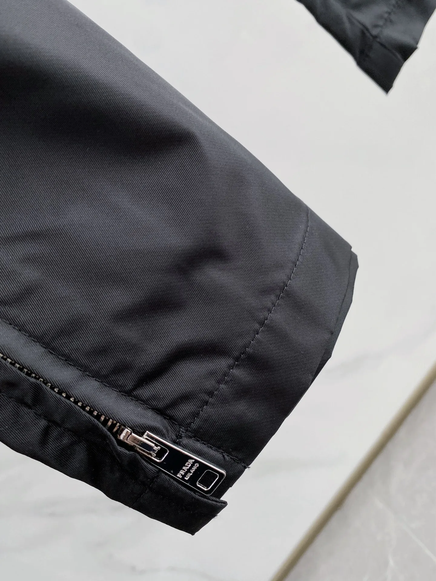 Брюки Мужские Prada 11697607