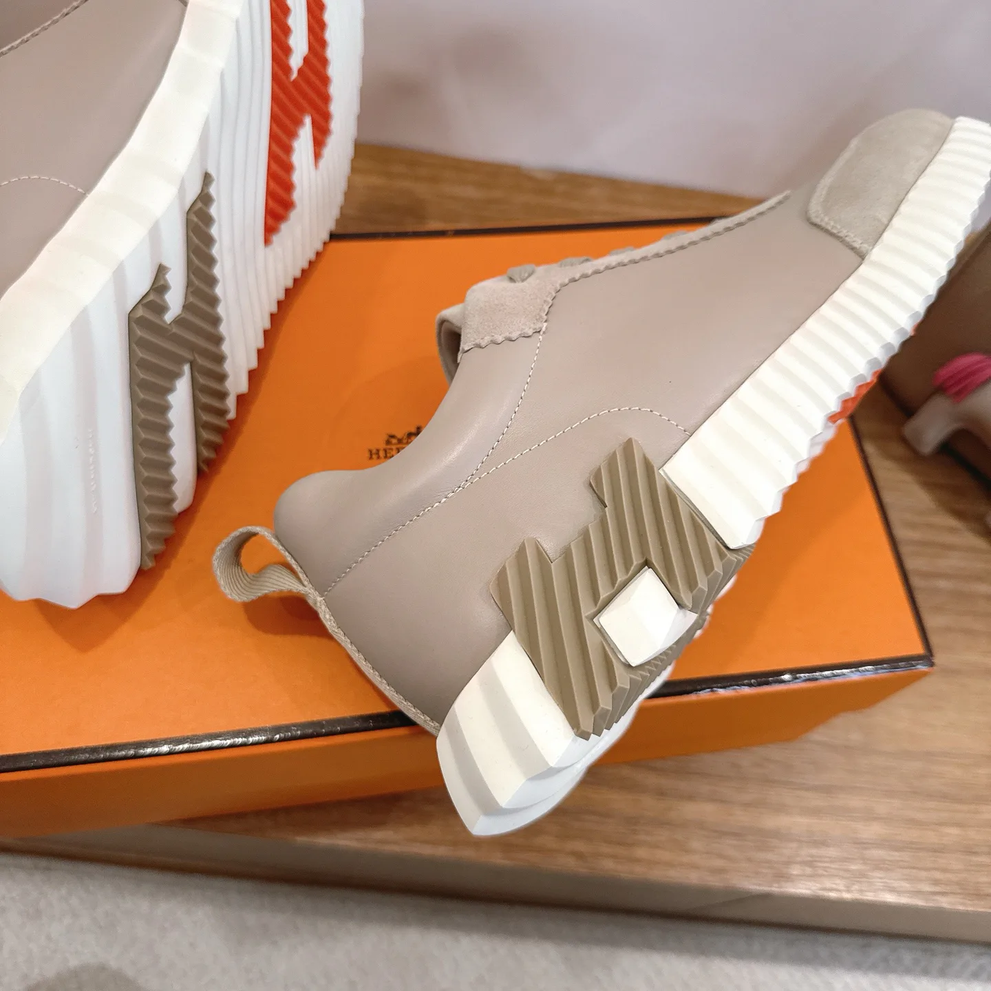 Кроссовки Женские Hermes 9915005