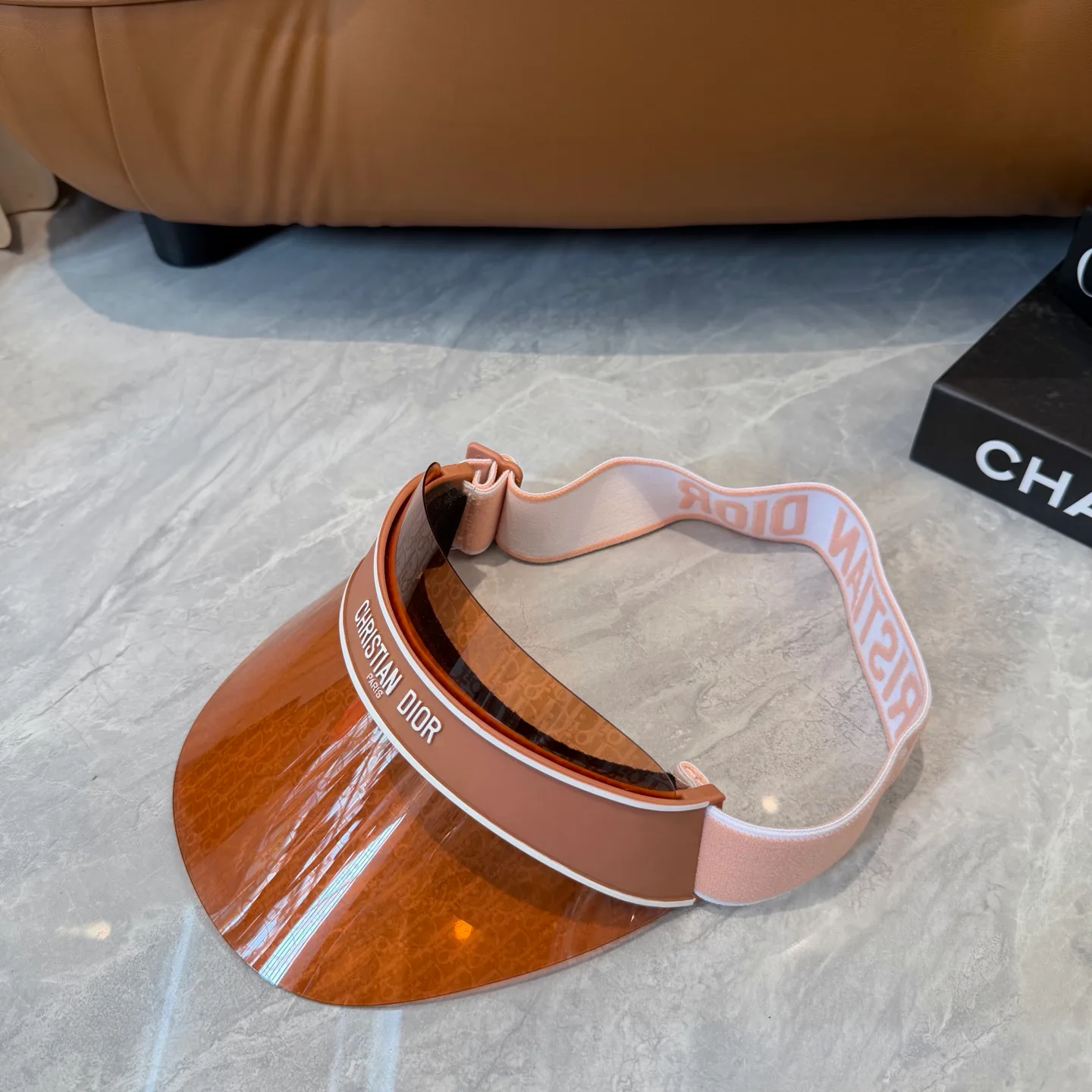 Головные Уборы Christian Dior 13294388