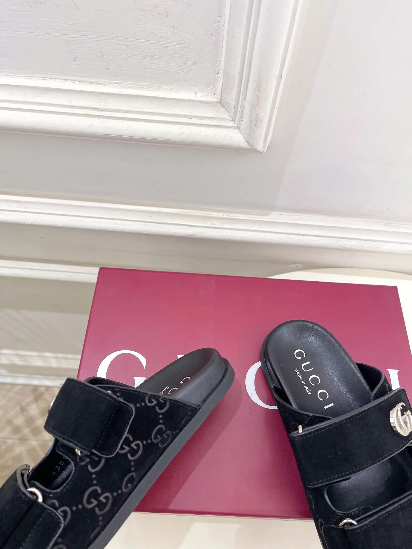 Шлепанцы Женские Gucci 1592530