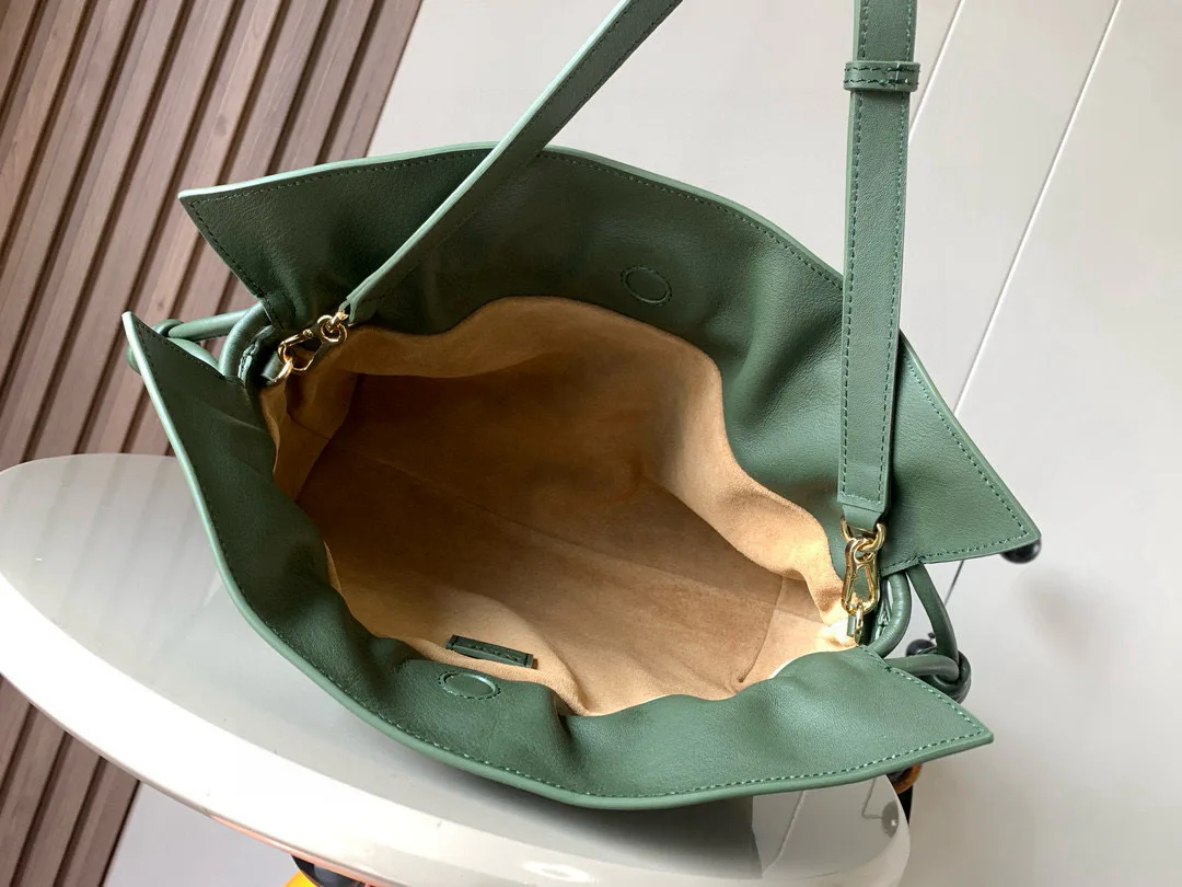 Клатчи Женские Loewe 10823933